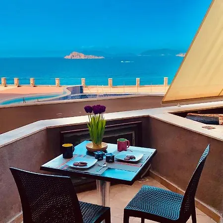 Finestra Sul Blu * تويلادا